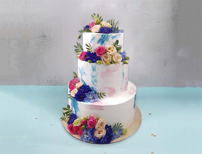 Свадебный торт Нежность с цветами красивый